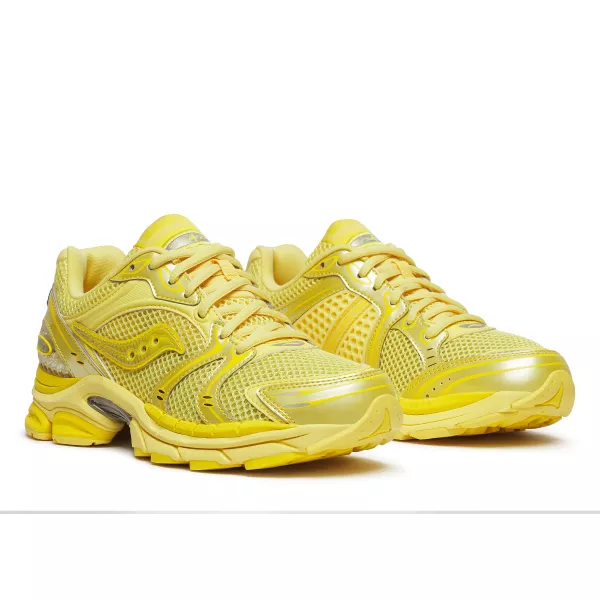 Жіночі кросівки Saucony ProGrid Triumph 4